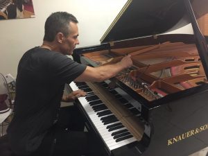 برگزاری نخستین سمینار روش‌های کوک و رگلاژ پیانو